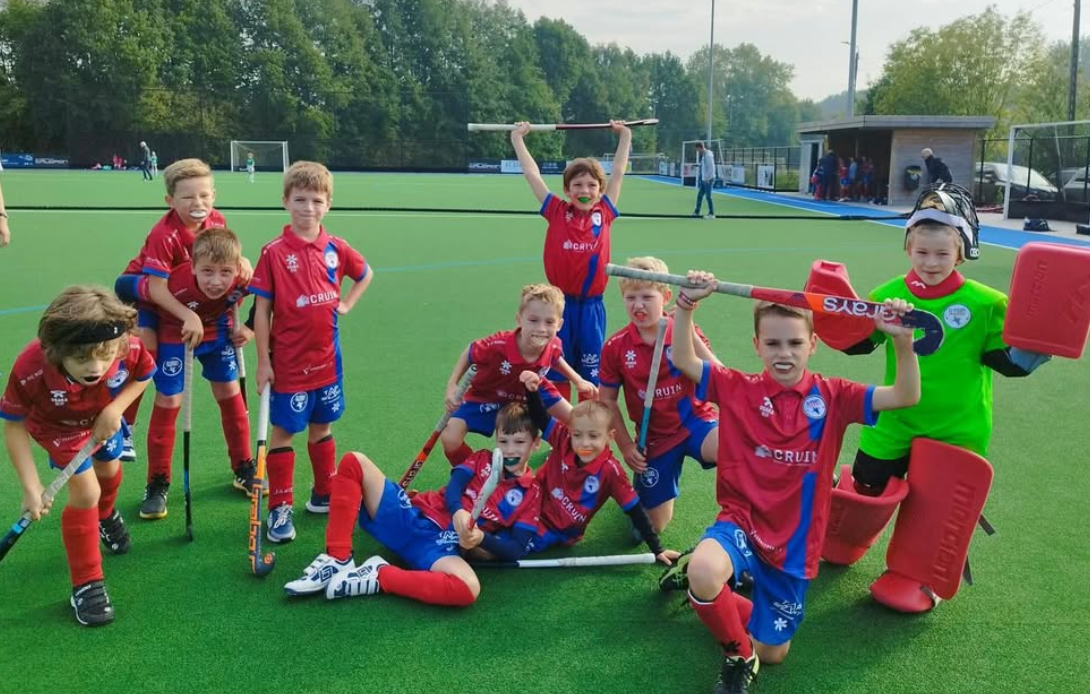 Jongens met sticks